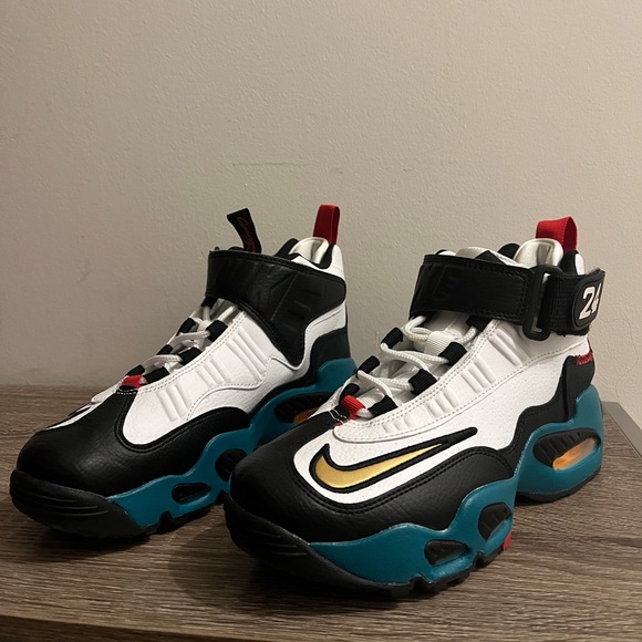Nike Air Griffeys - Picture 2 of 7
